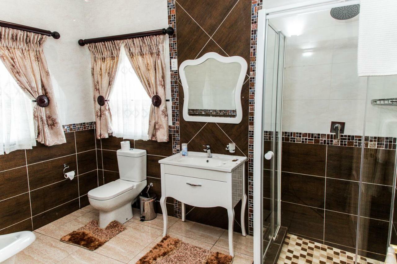 Ekupholeni Garden Villas Manzini Kültér fotó