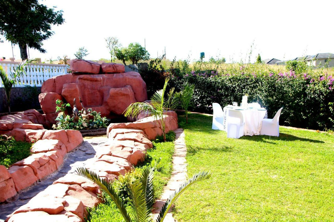 Ekupholeni Garden Villas Manzini Kültér fotó