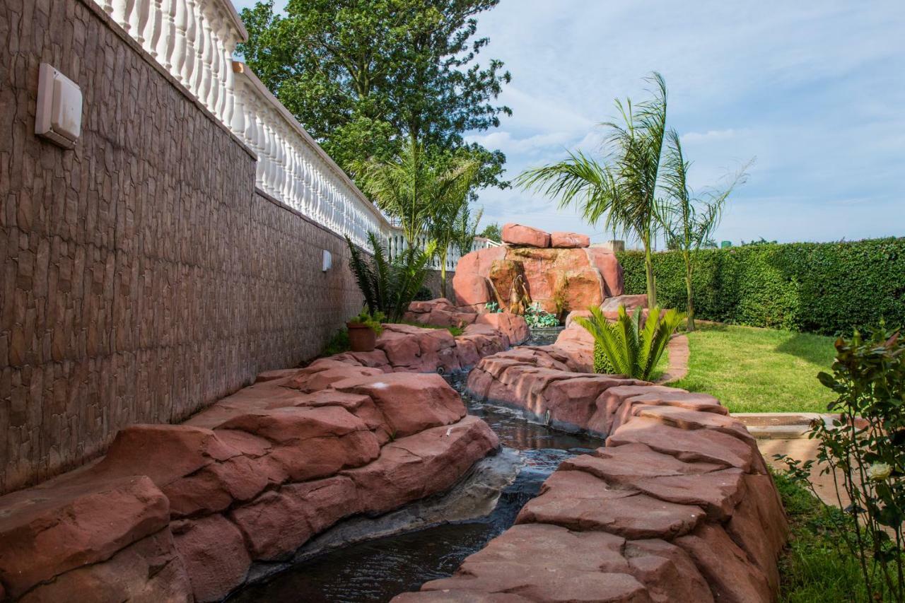 Ekupholeni Garden Villas Manzini Kültér fotó